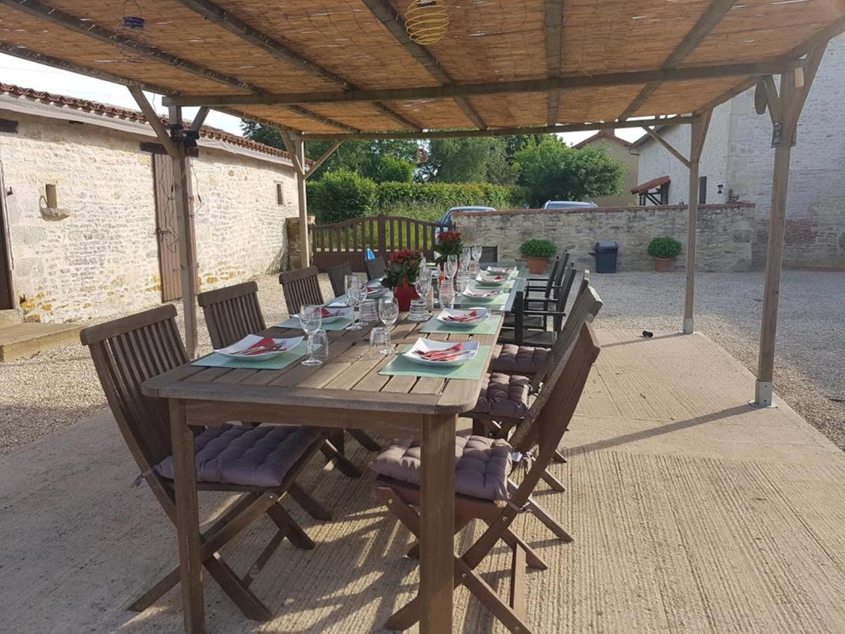Mas De La Piniere Bed and Breakfast Mauprévoir Εξωτερικό φωτογραφία