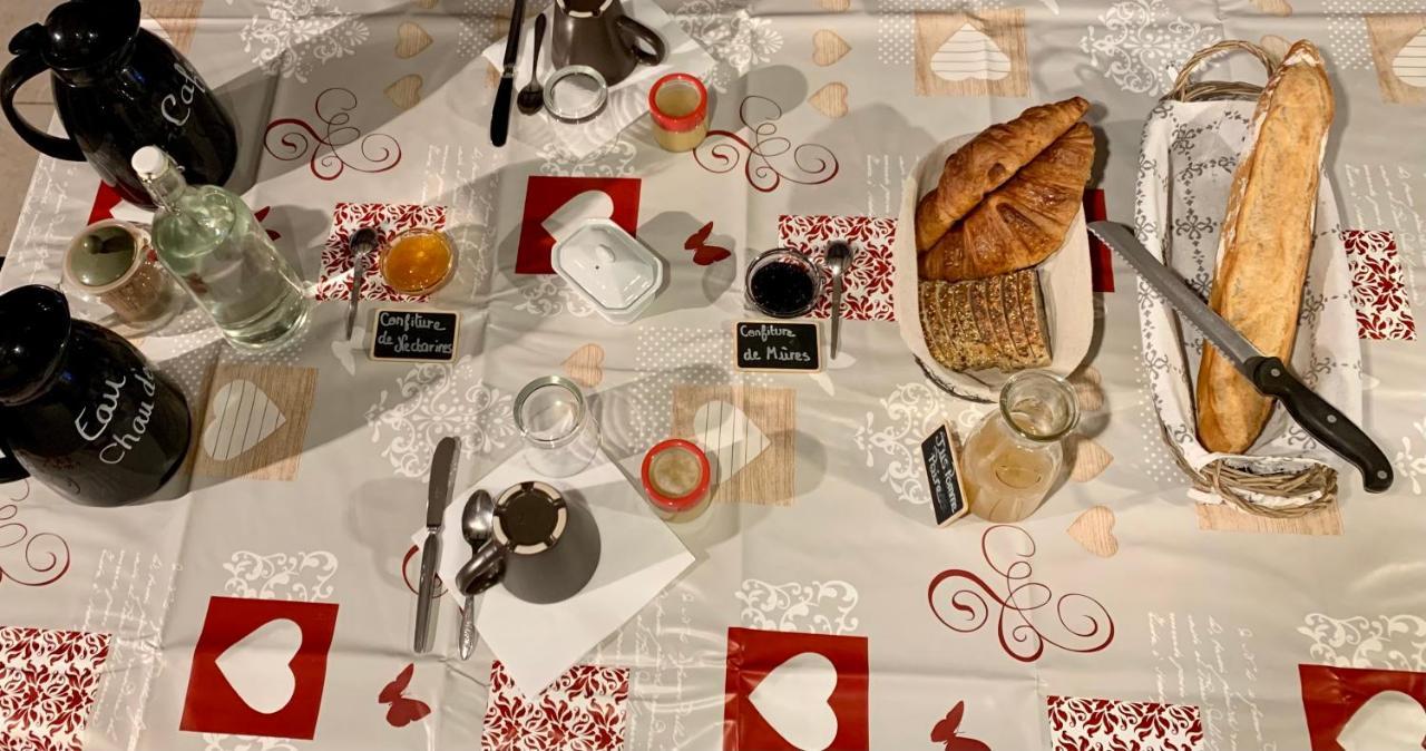 Mas De La Piniere Bed and Breakfast Mauprévoir Εξωτερικό φωτογραφία